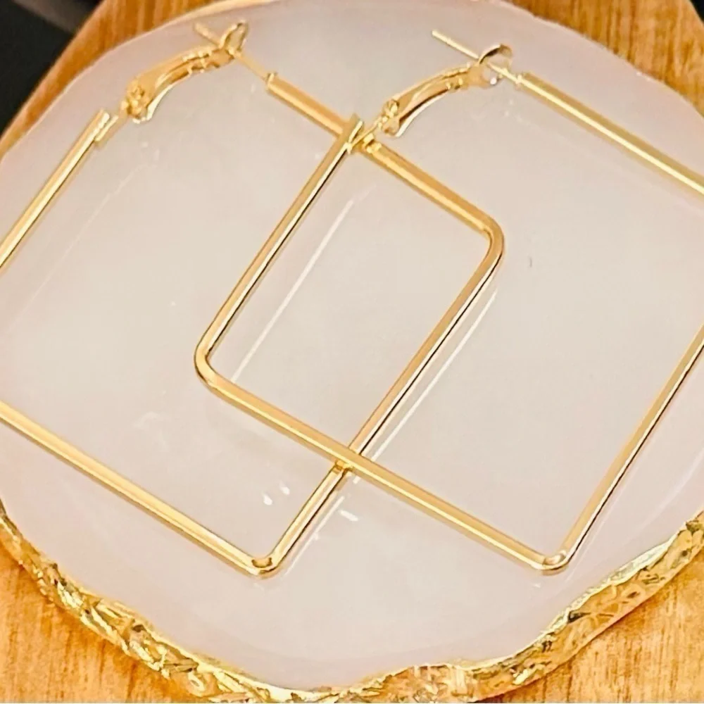 Minimalist square “hoop” earrings choose gold or silver tone